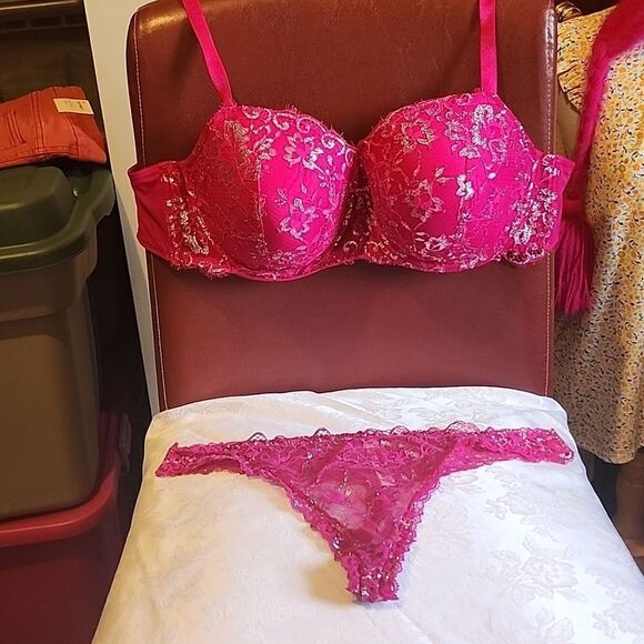 NEW LIMITED EDITION HOT PINK & SHIMMER SILVER VS BRA & PANTY SET! - Picture 1 of 11